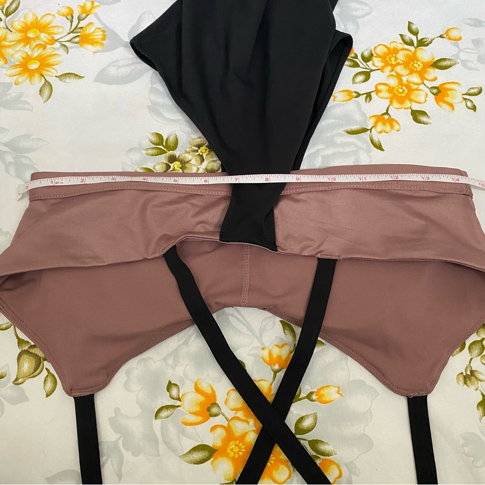 Demi Lovato for Fabletics Julia Performance Tank - Picture 11 of 14